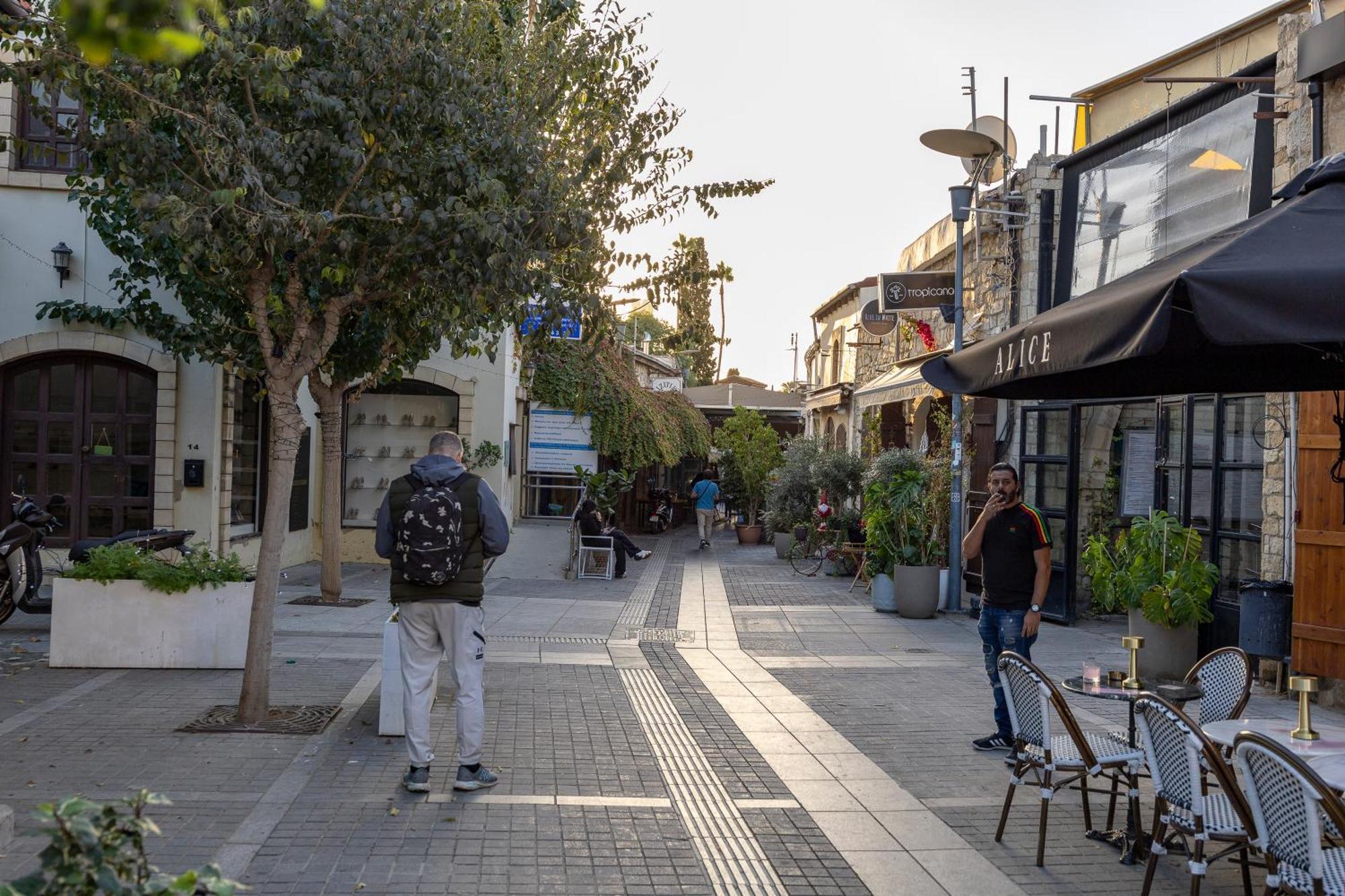 Apartment Steps From The Sea, Downtown, Balcony - Prokymea 74 Limassol