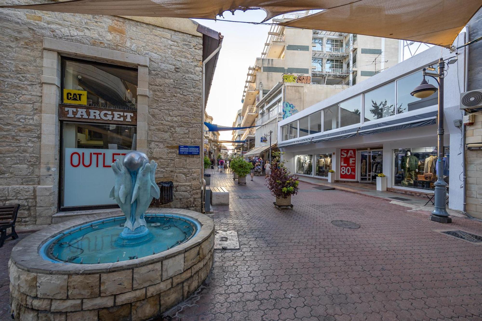 Steps From The Sea, Downtown, Balcony - Prokymea 74 Apartment Limassol