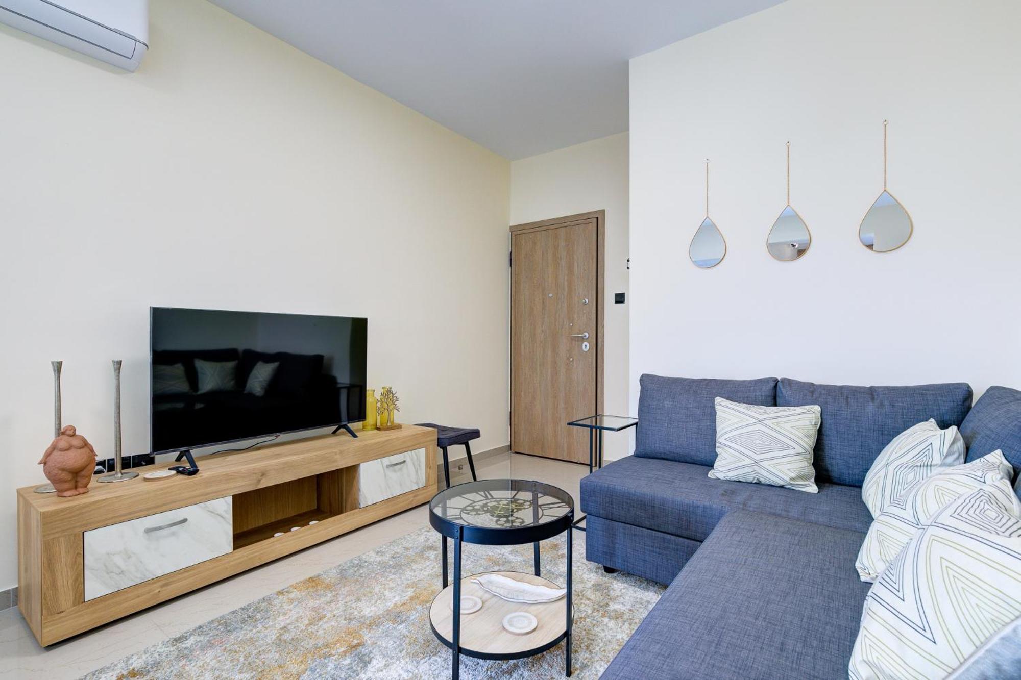 Steps From The Sea, Downtown, Balcony - Prokymea 74 Limassol